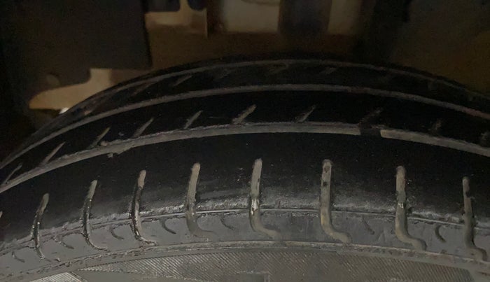 2017 Renault Kwid RXL, Petrol, Manual, 43,552 km, Left Front Tyre Tread