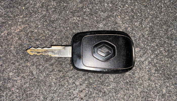 2017 Renault Kwid RXL, Petrol, Manual, 43,552 km, Key Close Up