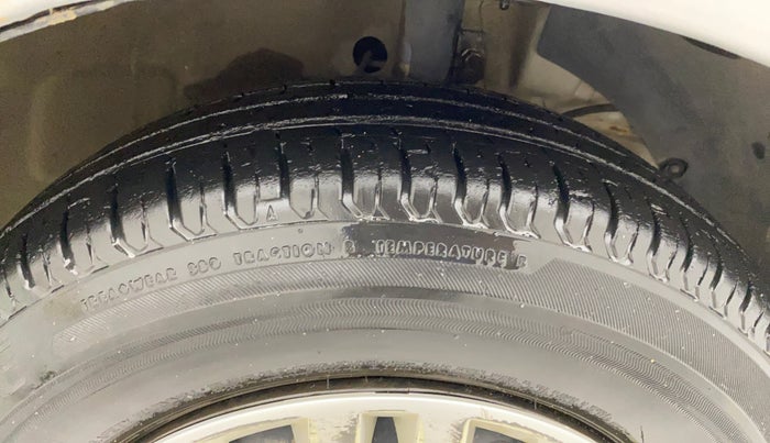 2017 Maruti Dzire VXI AMT, Petrol, Automatic, 29,728 km, Right Front Tyre Tread
