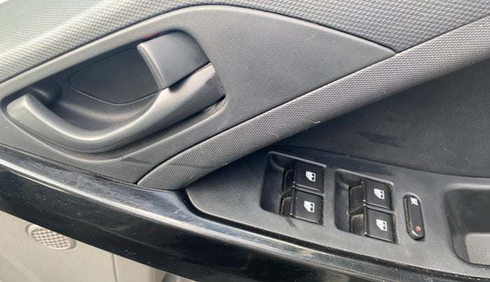 2017 Tata NEXON XM PETROL, Petrol, Manual, 62,236 km, Driver Side Door Panels Control