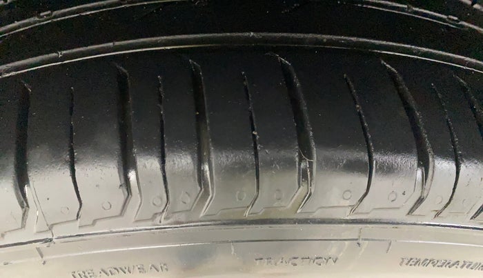 2017 Tata NEXON XM PETROL, Petrol, Manual, 62,236 km, Right Rear Tyre Tread