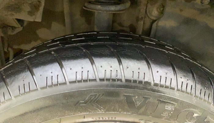 2017 Tata Tiago XZ PETROL, CNG, Manual, 84,453 km, Right Rear Tyre Tread