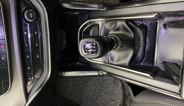 2023 Tata Harrier XT PLUS 2.0L KRYOTEC DARK EDITON, Diesel, Manual, 66,975 km, Gear Lever