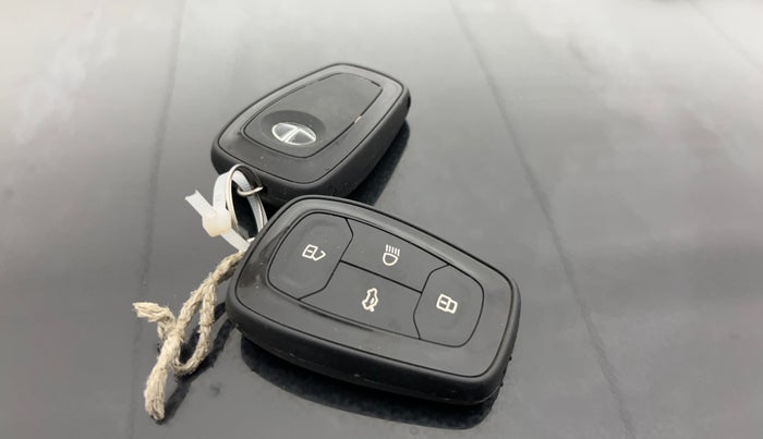 2023 Tata Harrier XT PLUS 2.0L KRYOTEC DARK EDITON, Diesel, Manual, 66,975 km, Key Close Up