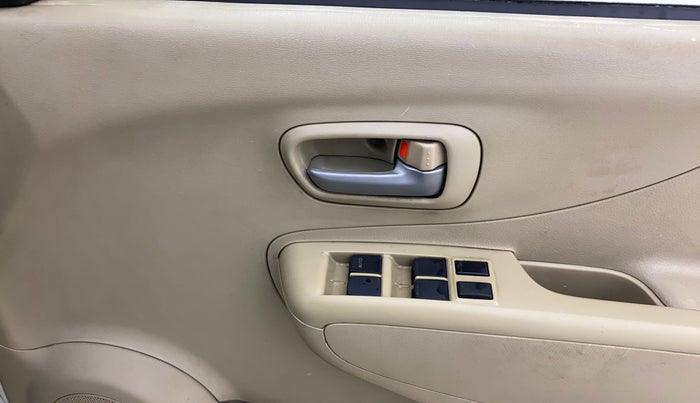 2013 Maruti A Star VXI (ABS) AT, Petrol, Automatic, 40,684 km, Driver Side Door Panels Control