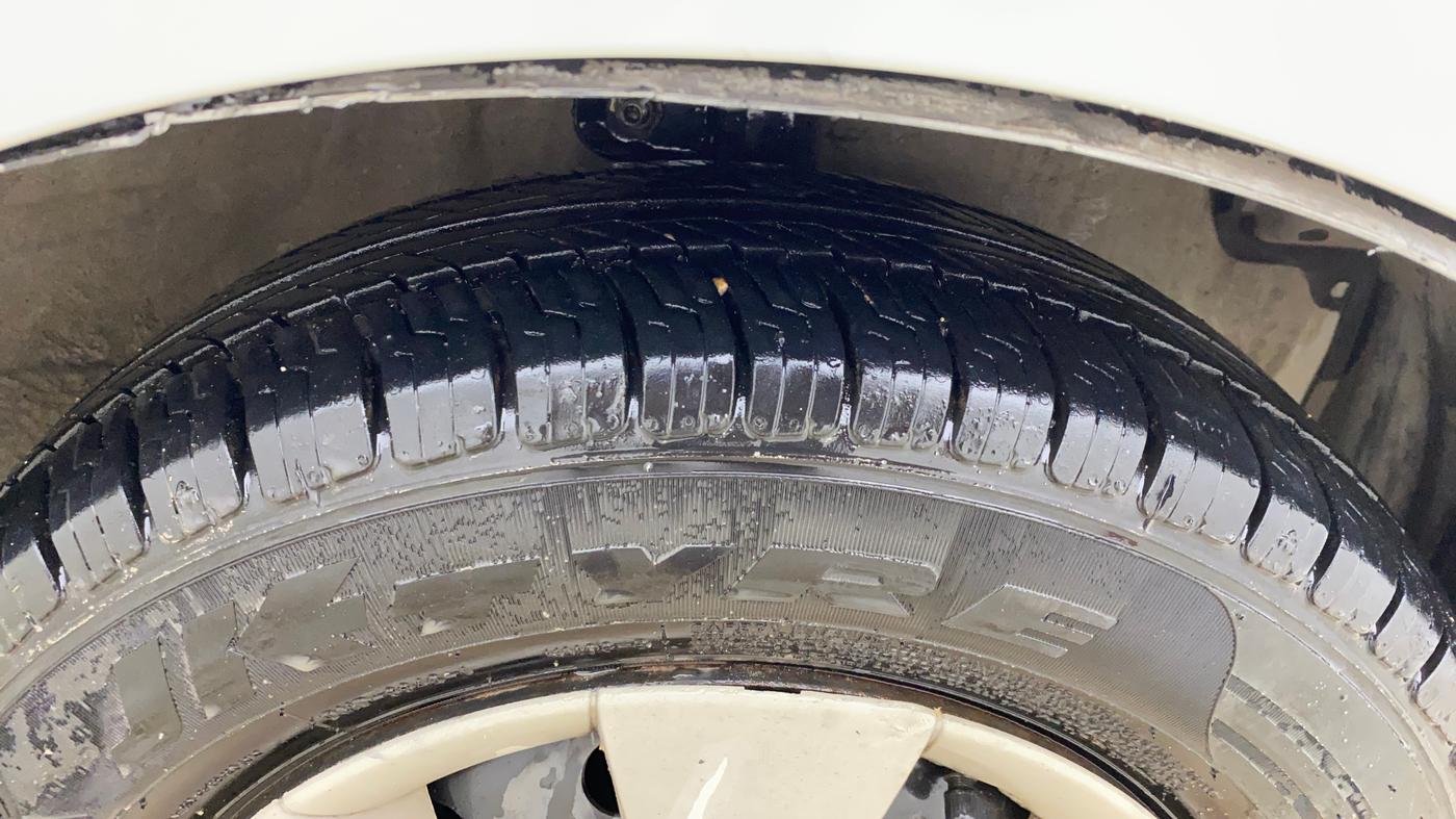 2013 Maruti A Star VXI (ABS) AT, Petrol, Automatic, 40,684 km, Right Front Tyre Tread