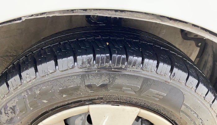 2013 Maruti A Star VXI (ABS) AT, Petrol, Automatic, 40,684 km, Right Front Tyre Tread