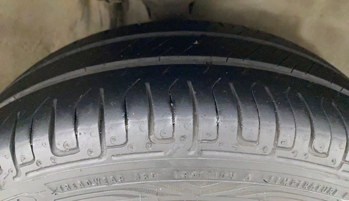2010 Maruti Zen Estilo VXI, Petrol, Manual, 1,00,870 km, Right Front Tyre Tread