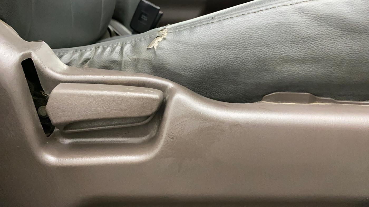2010 Maruti Zen Estilo VXI, Petrol, Manual, 1,00,870 km, Driver Side Adjustment Panel
