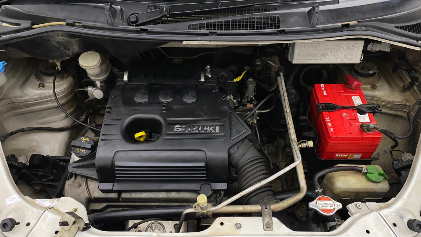 2010 Maruti Zen Estilo VXI, Petrol, Manual, 1,00,870 km, Open Bonet