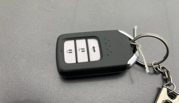 2019 Honda City 1.5L I-VTEC V MT, Petrol, Manual, 39,891 km, Key Close Up