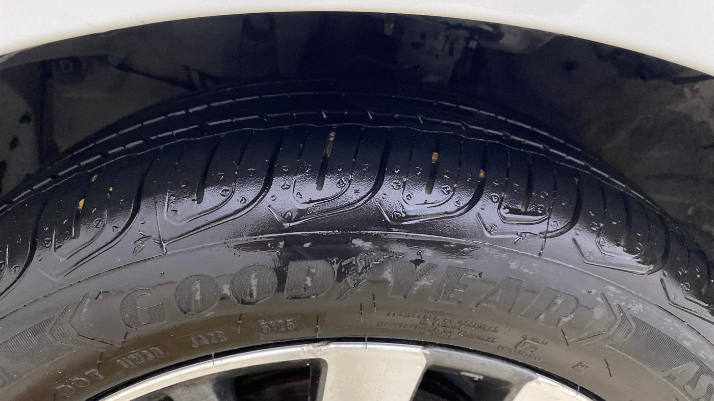 2022 Honda City 1.5L I-VTEC V CVT 5TH GEN, Petrol, Automatic, 53,973 km, Left Front Tyre Tread