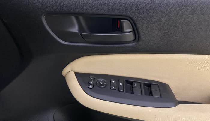 2022 Honda City 1.5L I-VTEC V CVT 5TH GEN, Petrol, Automatic, 53,973 km, Driver Side Door Panels Control