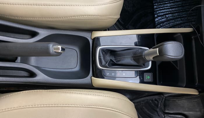 2022 Honda City 1.5L I-VTEC V CVT 5TH GEN, Petrol, Automatic, 53,973 km, Gear Lever