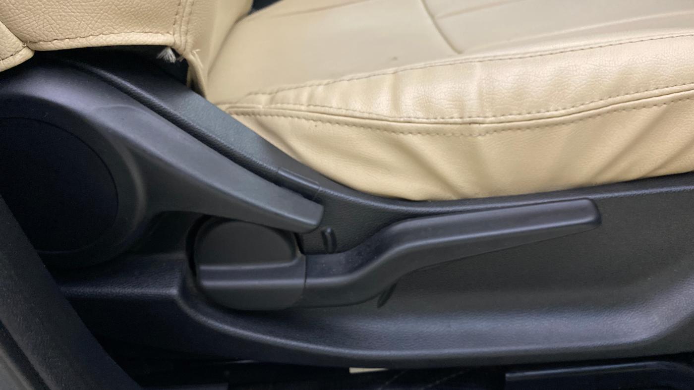 2022 Honda City 1.5L I-VTEC V CVT 5TH GEN, Petrol, Automatic, 53,973 km, Driver Side Adjustment Panel