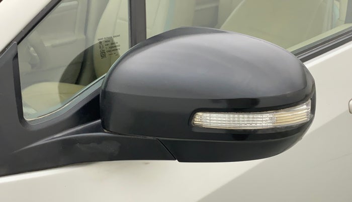 2014 Maruti Ertiga VXI, Petrol, Manual, 22,243 km, Left rear-view mirror - Mirror motor not working