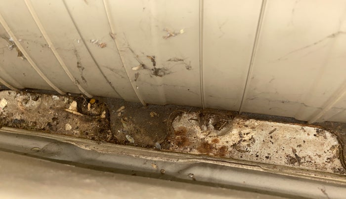 2014 Maruti Ertiga VXI, Petrol, Manual, 22,243 km, Boot floor - Slight discoloration