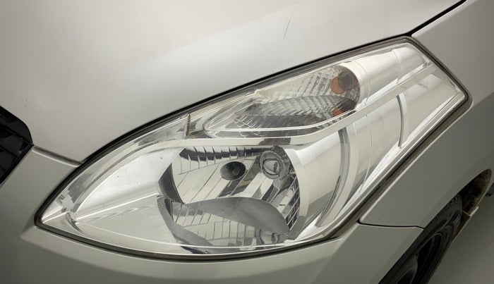 2014 Maruti Ertiga VXI, Petrol, Manual, 22,243 km, Left headlight - Minor scratches