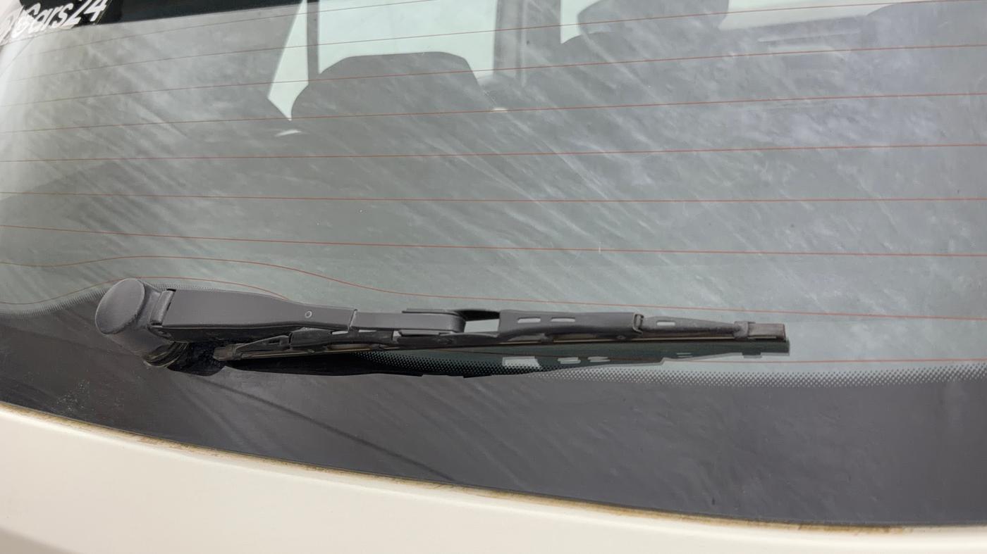 2022 Skoda KUSHAQ STYLE 1.5L TSI DSG, Petrol, Automatic, 40,532 km, Rear Wiper