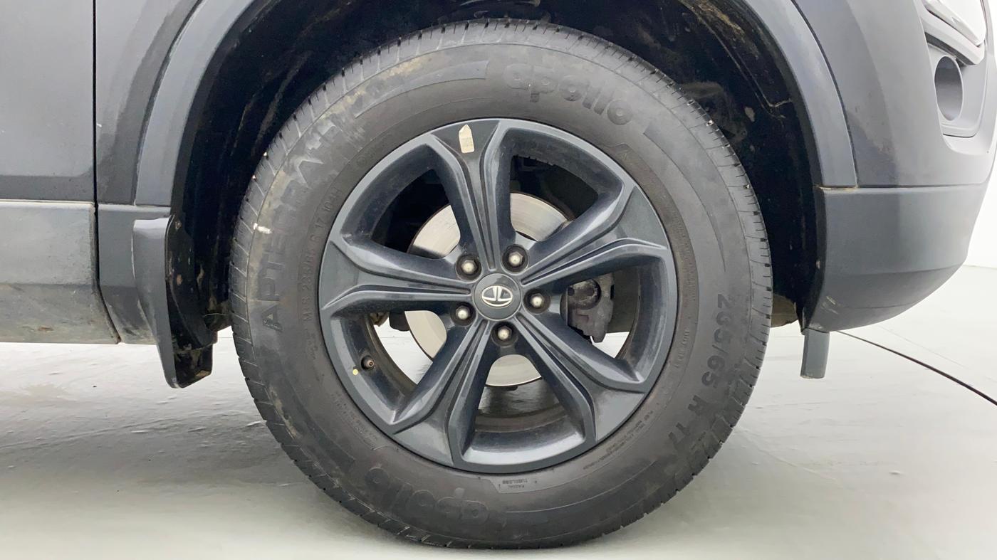 2019 Tata Harrier XZ DARK EDITION, Diesel, Manual, 28,986 km, Right Front Wheel