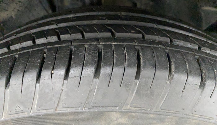 2019 Tata Harrier XZ DARK EDITION, Diesel, Manual, 28,986 km, Right Front Tyre Tread