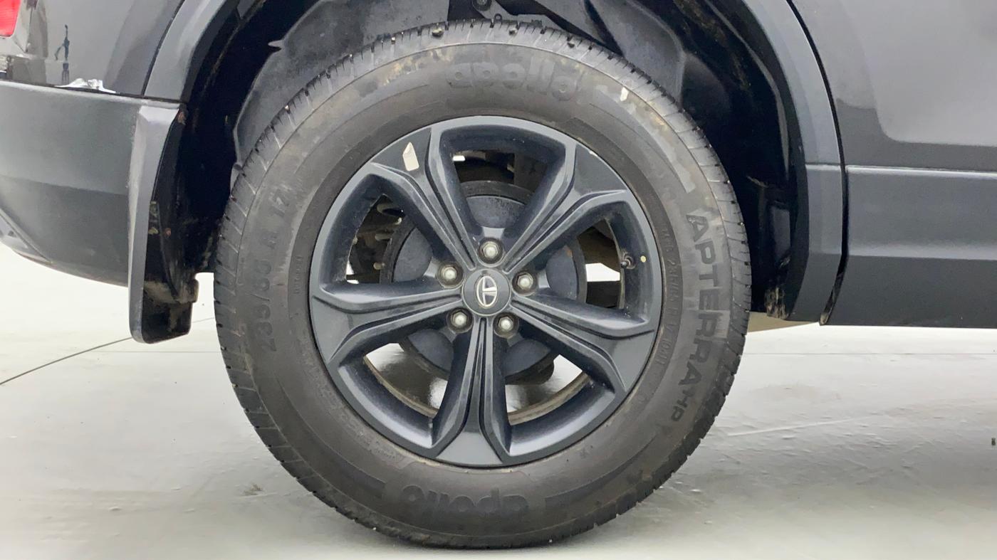 2019 Tata Harrier XZ DARK EDITION, Diesel, Manual, 28,986 km, Right Rear Wheel