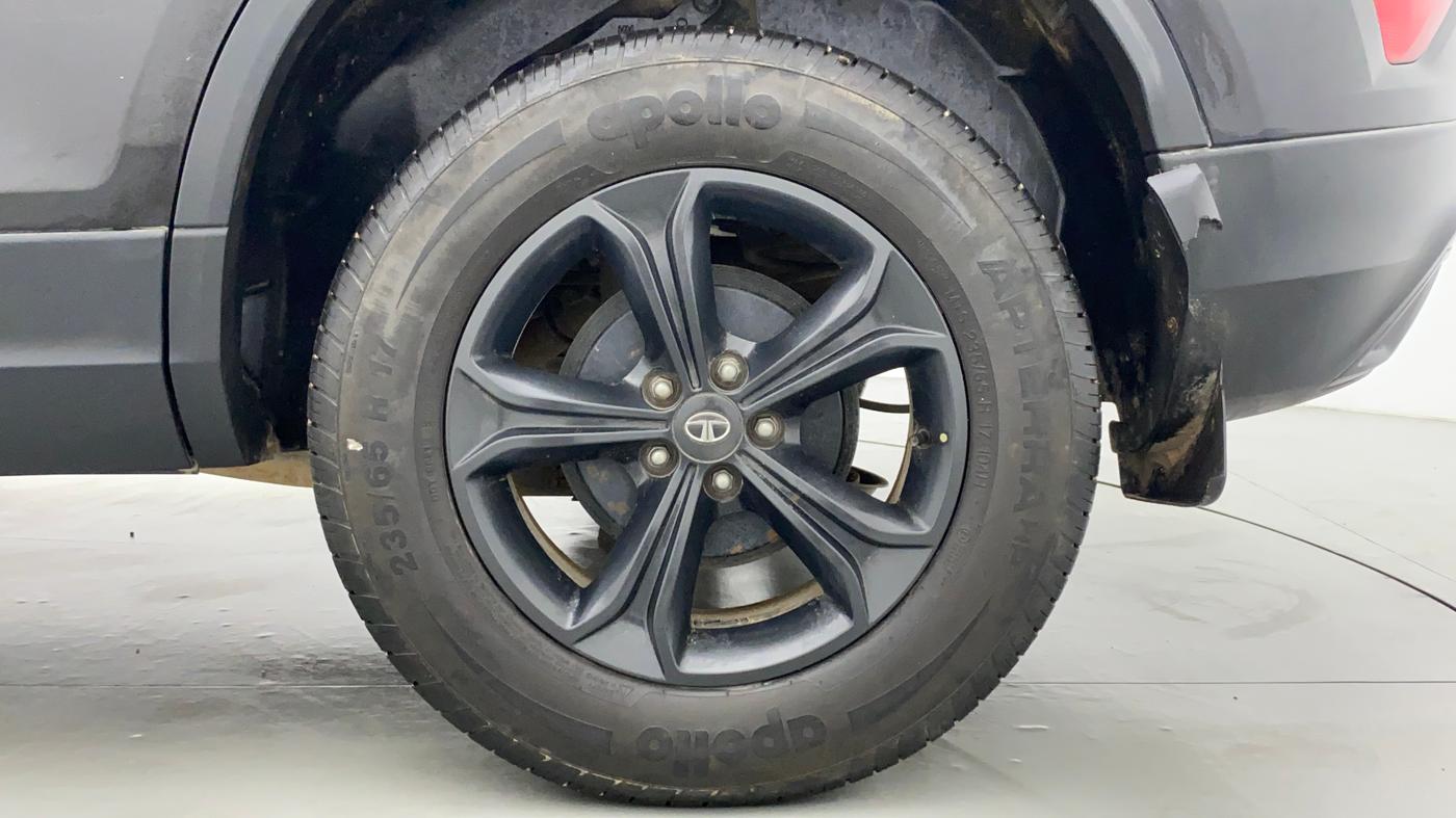 2019 Tata Harrier XZ DARK EDITION, Diesel, Manual, 28,986 km, Left Rear Wheel