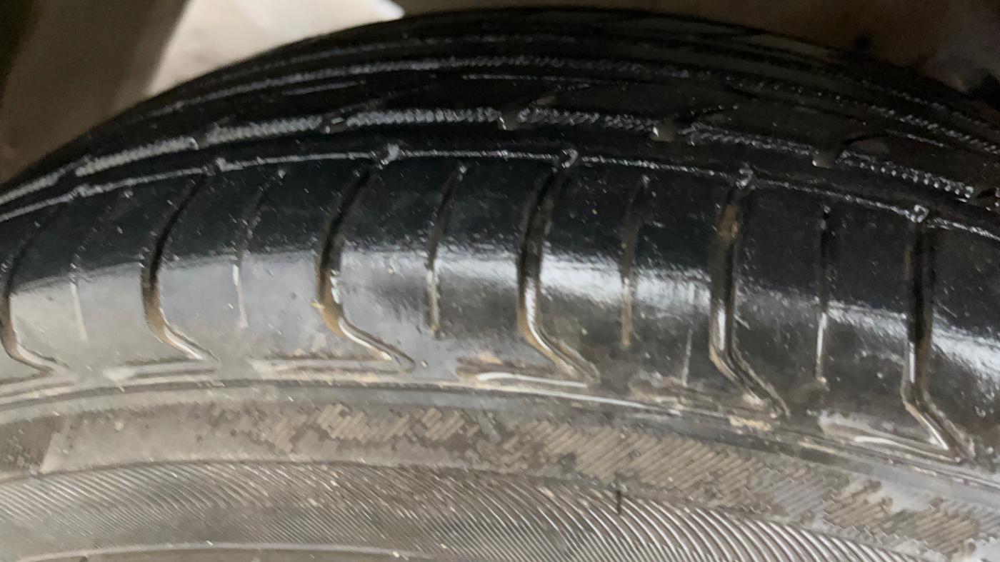 2019 Maruti Baleno DELTA PETROL 1.2, Petrol, Manual, 92,821 km, Left Front Tyre Tread