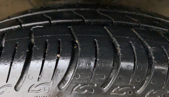 2021 Maruti S PRESSO VXI+, Petrol, Manual, 25,117 km, Right Front Tyre Tread