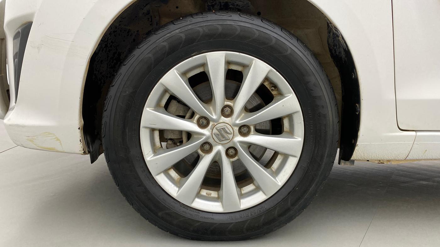 2014 Maruti Ertiga VDI Anniversary Edition, Diesel, Manual, 72,420 km, Left Front Wheel
