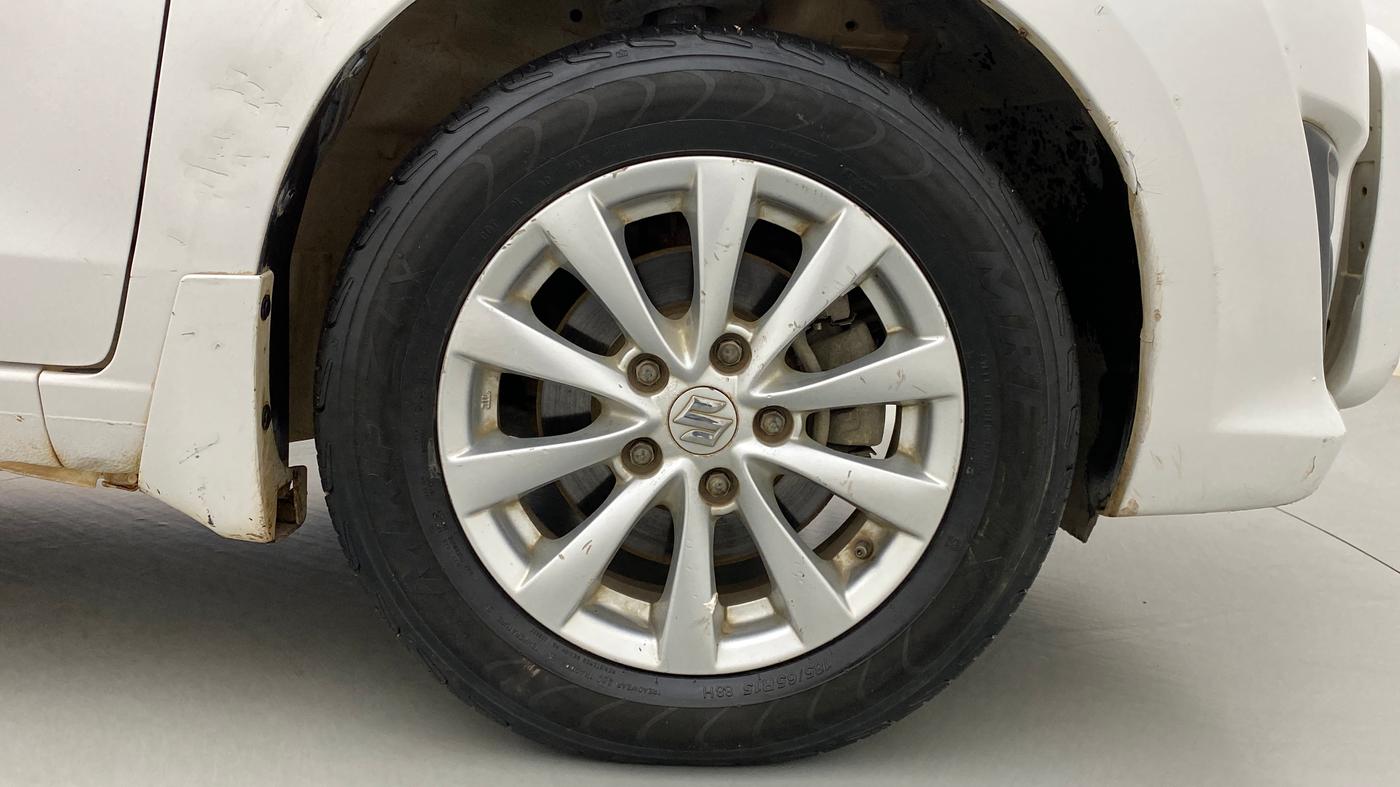2014 Maruti Ertiga VDI Anniversary Edition, Diesel, Manual, 72,420 km, Right Front Wheel