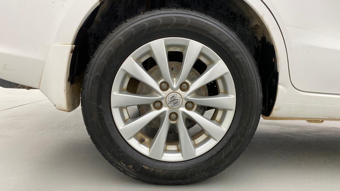2014 Maruti Ertiga VDI Anniversary Edition, Diesel, Manual, 72,420 km, Right Rear Wheel
