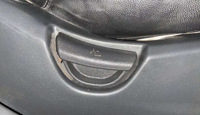 2014 Hyundai Grand i10 ASTA 1.2 KAPPA VTVT, Petrol, Manual, 61,531 km, Driver Side Adjustment Panel