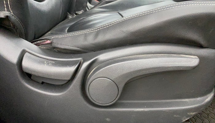 2015 Hyundai Creta  SX 1.6 Petrol , Petrol, Manual, 1,16,376 km, Driver Side Adjustment Panel