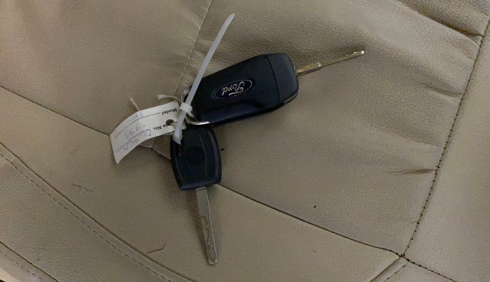 2017 Ford Figo Aspire TITANIUM 1.2 PETROL, Petrol, Manual, 57,602 km, Key Close Up