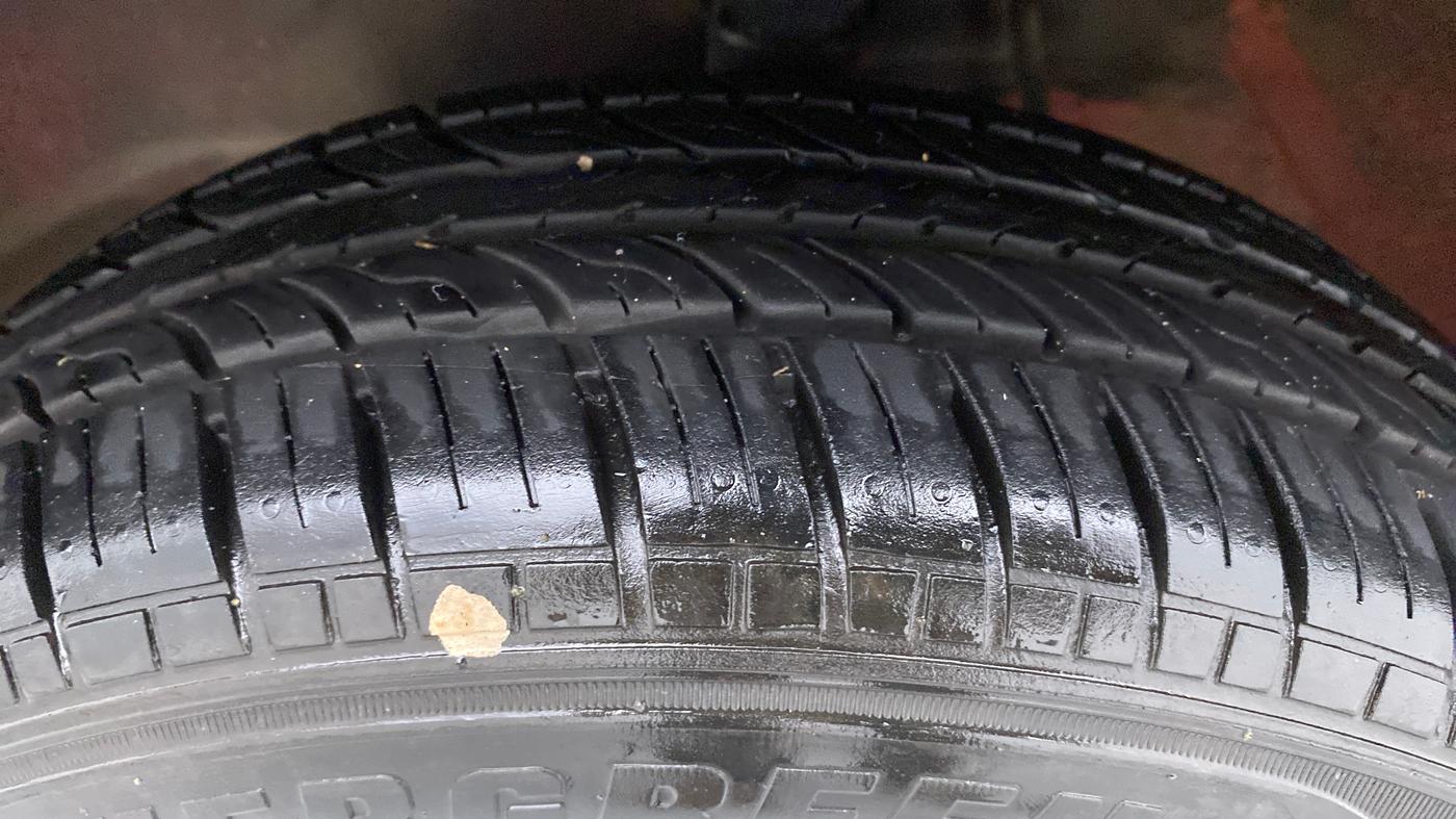 2012 Maruti Alto 800 LXI, Petrol, Manual, 1,19,903 km, Left Front Tyre Tread