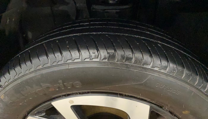 2021 Nissan MAGNITE XV MT, Petrol, Manual, 23,530 km, Left Front Tyre Tread