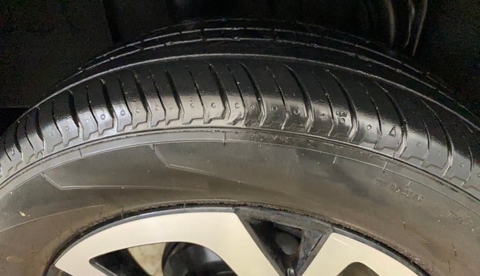 2021 Nissan MAGNITE XV MT, Petrol, Manual, 23,530 km, Right Rear Tyre Tread
