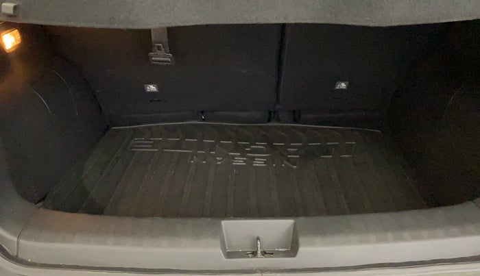 2021 Nissan MAGNITE XV MT, Petrol, Manual, 23,530 km, Boot Inside