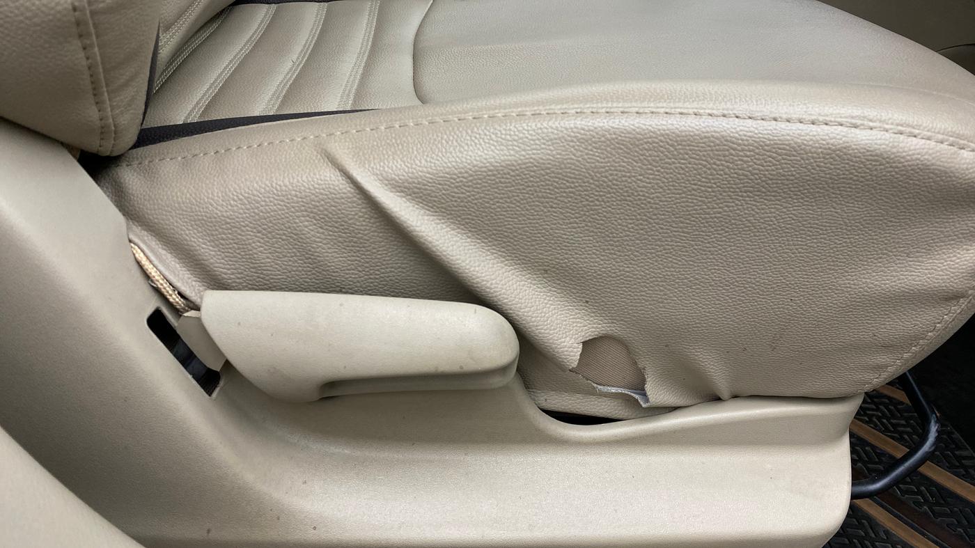 2020 Maruti Ciaz 1.5 SIGMA SHVS, Petrol, Manual, 11,975 km, Driver Side Adjustment Panel