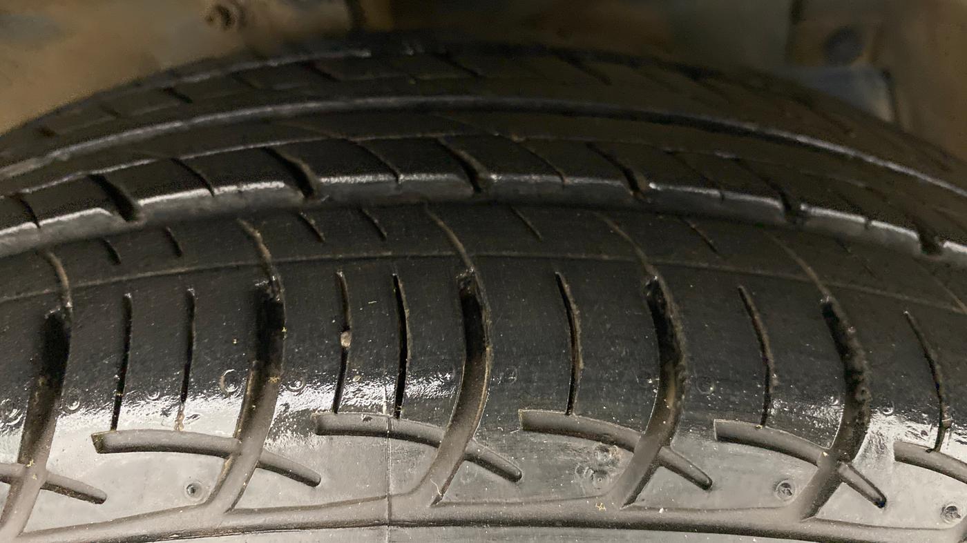 2020 Maruti Ciaz 1.5 SIGMA SHVS, Petrol, Manual, 11,975 km, Right Front Tyre Tread