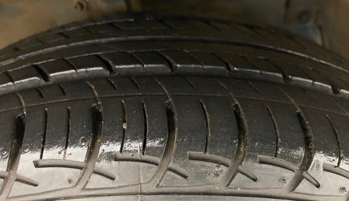 2020 Maruti Ciaz 1.5 SIGMA SHVS, Petrol, Manual, 11,975 km, Right Front Tyre Tread