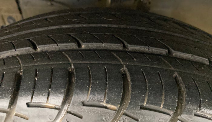 2020 Maruti Ciaz 1.5 SIGMA SHVS, Petrol, Manual, 11,975 km, Left Front Tyre Tread