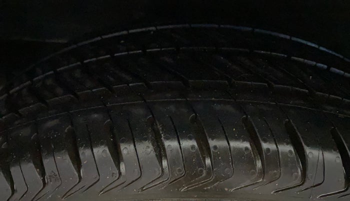 2017 Nissan Micra Active XV, Petrol, Manual, 24,783 km, Right Rear Tyre Tread