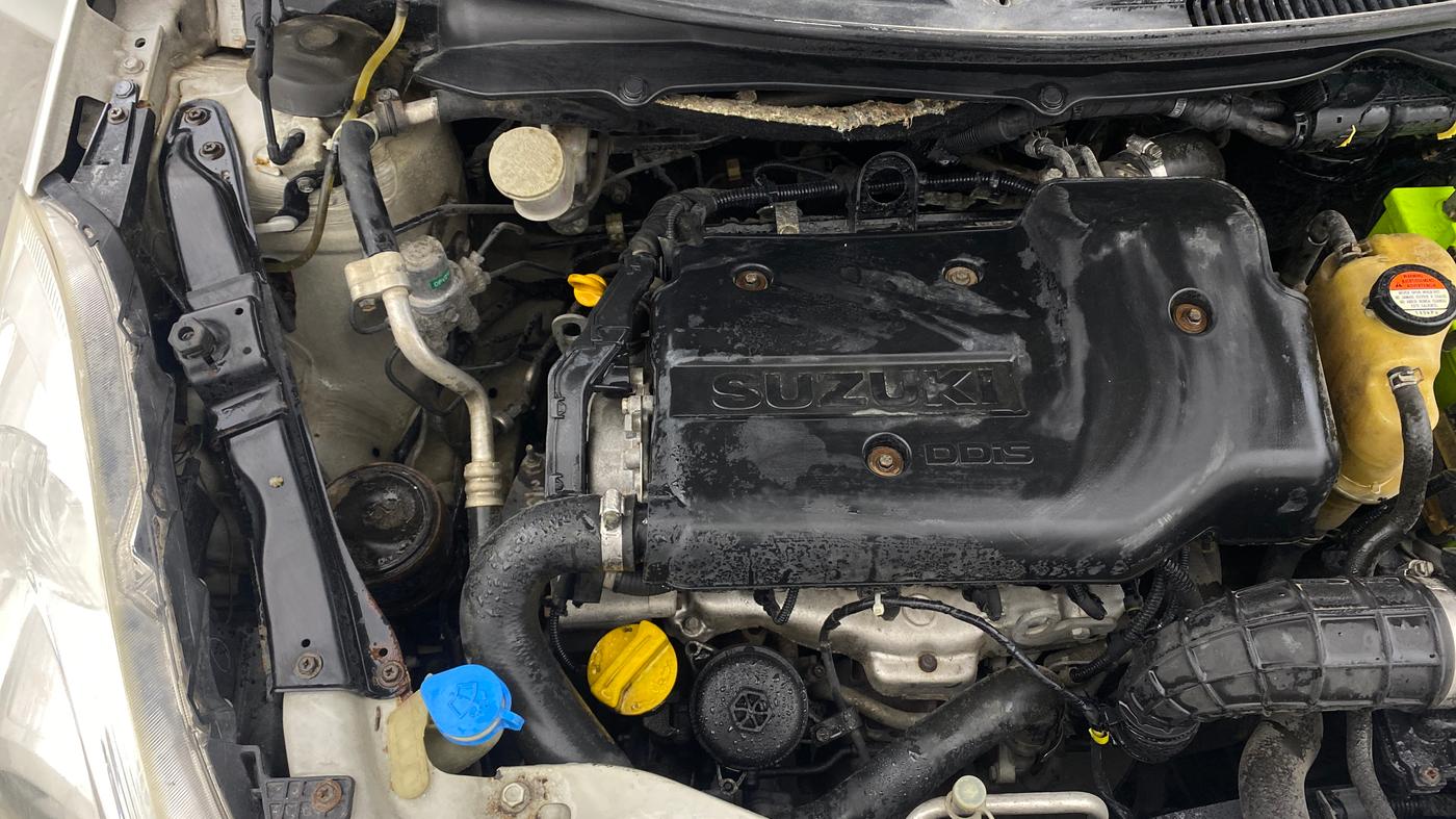 2013 Maruti Swift VDI, Diesel, Manual, 90,372 km, Engine View - Right