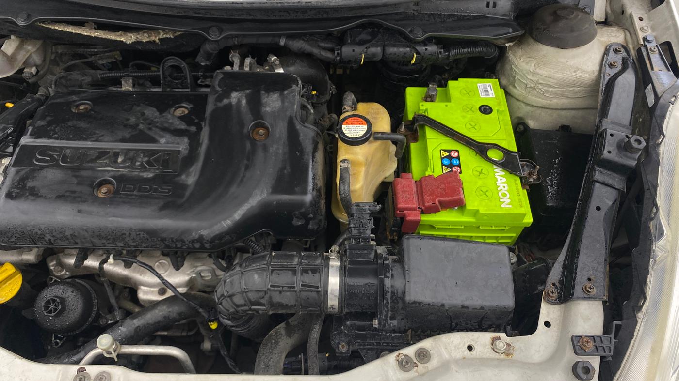 2013 Maruti Swift VDI, Diesel, Manual, 90,372 km, Engine View - Left