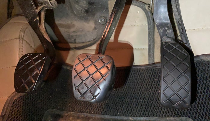 2016 Volkswagen Vento HIGHLINE 1.6 MPI, Petrol, Manual, 98,199 km, Pedals