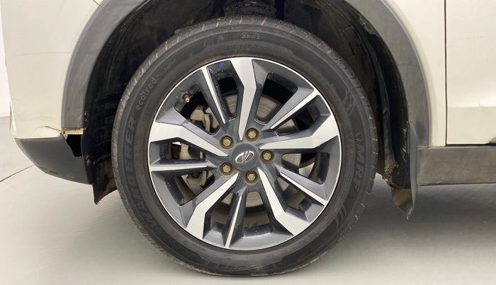 2020 Mahindra XUV300 W8 (O) DIESEL  AT, Diesel, Automatic, 27,041 km, Left Front Wheel