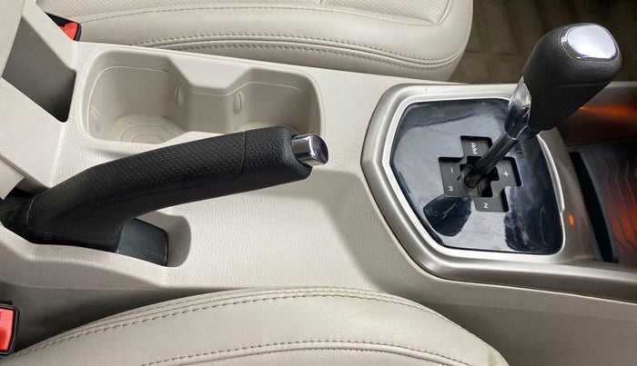 2020 Mahindra XUV300 W8 (O) DIESEL  AT, Diesel, Automatic, 27,041 km, Gear Lever