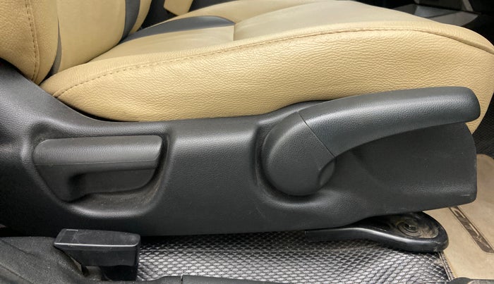 2020 Honda City 1.5L I-VTEC VX CVT, Petrol, Automatic, 61,327 km, Driver Side Adjustment Panel